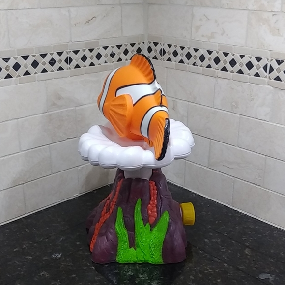 Finding Nemo Sprinkler - Picture 4 of 4